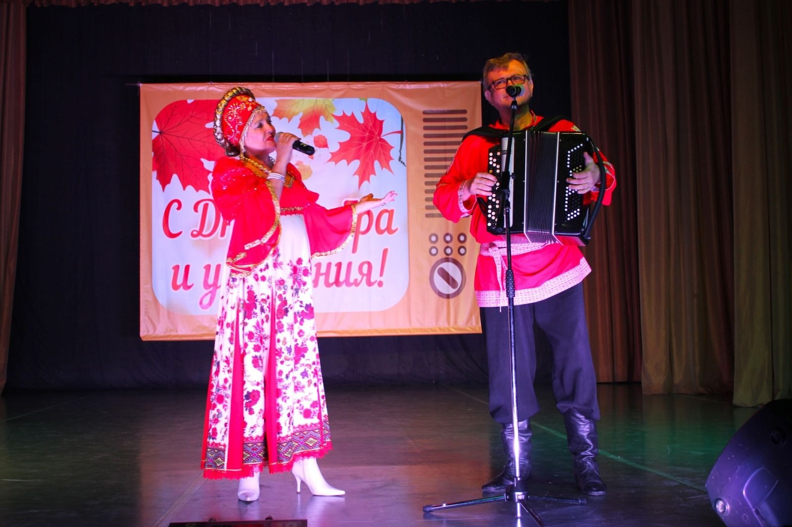 ПРАЗДНИЧНАЯ ПРОГРАММА ДЛЯ ВЕТЕРАНОВ ЛЕГЕНДАРНОГО ЗАВОДА ПРАЗДНИЧНАЯ ПРОГРАММА ДЛЯ ВЕТЕРАНОВ ЛЕГЕНДАРНОГО ЗАВОДА