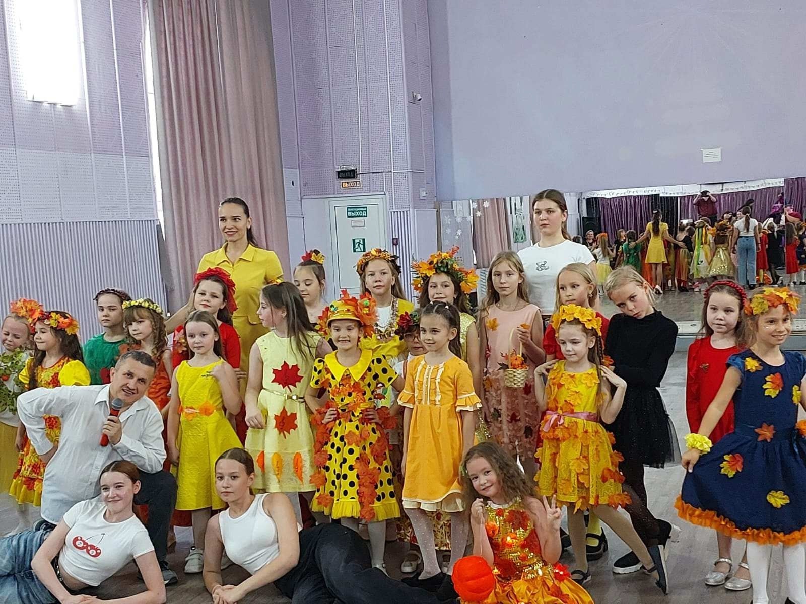ОСЕННИЕ ПРАЗДНИКИ ПРОДОЛЖАЮТСЯ! ОСЕННИЕ ПРАЗДНИКИ ПРОДОЛЖАЮТСЯ!